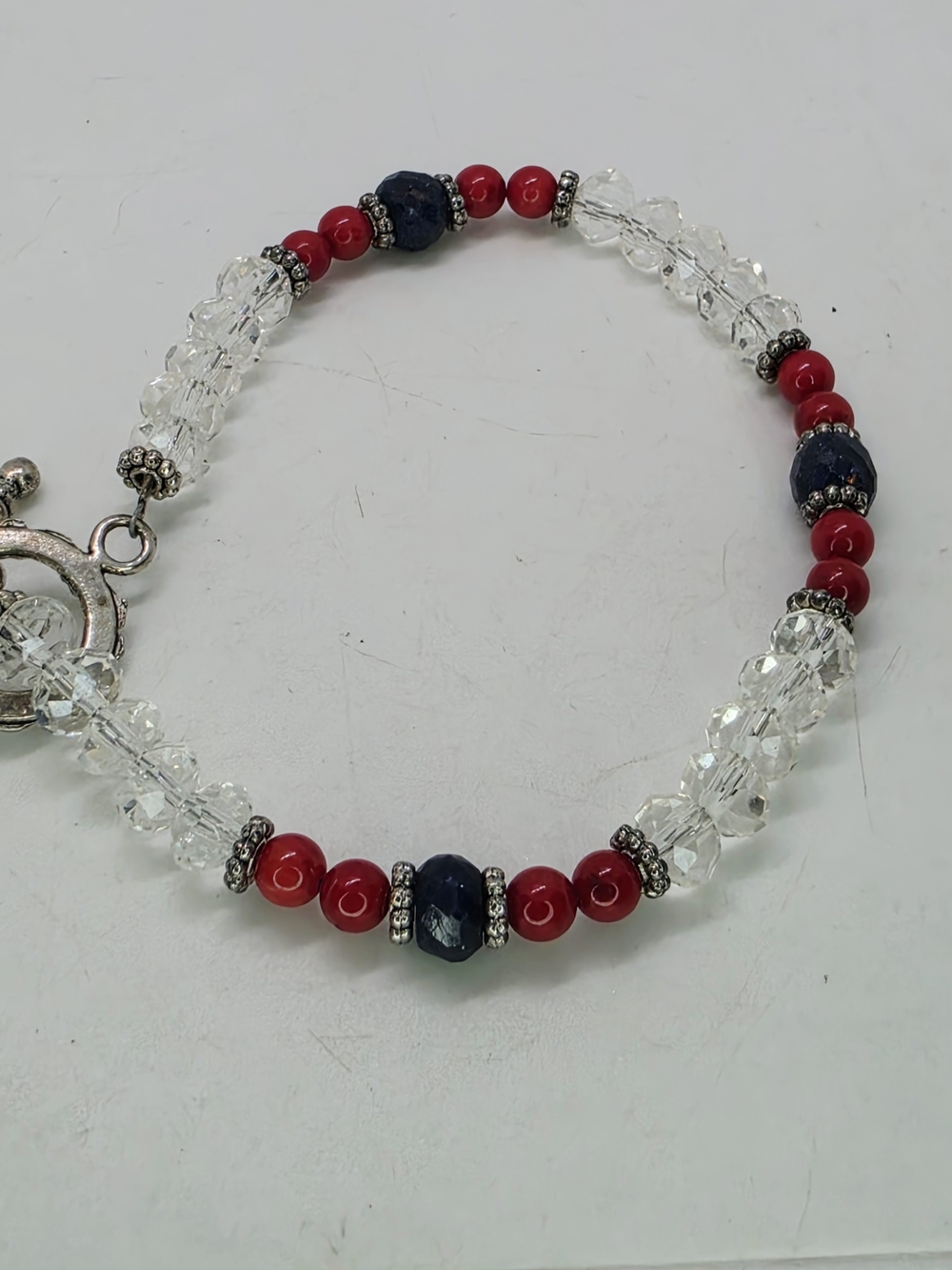 Vtg Patriotic Red Coral White Quartz.Blue Sapphire Faceted Bead Bracelet Toggle